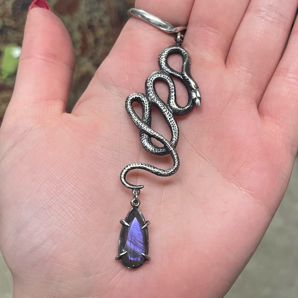 Bloodmilk purple labradorite hair of Medusa